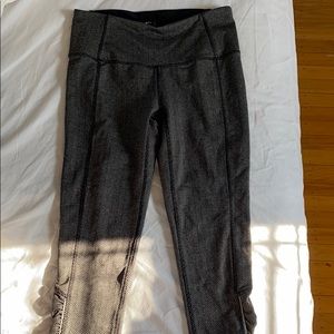 Chevron cropped leggings